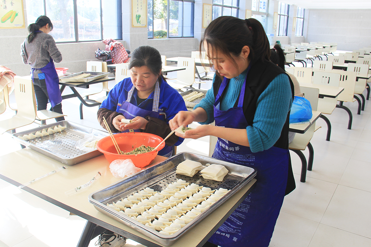 豪家集團(tuán)丨“情暖冬至，溫暖豪家”冬至包餃子活動